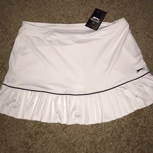 New White Slazenger Women’s Golf Skirt